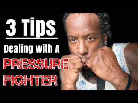 ✅ 3 TIPS ON FIGHTING PRESSURE FIGHTERS FOR NEW BOXERS (DO THIS)  #BoxingTips