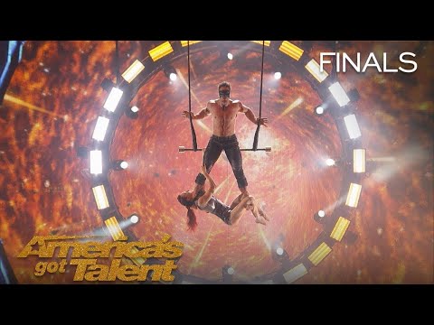 Duo Transcend: Blindfolded Couple Performs Breathtaking Trapeze - America's Got Talent 2018