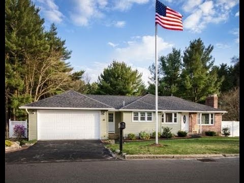 33 Tomahawk Drive, Tewksbury MA 01876