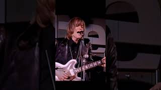 How long can Justin Hayward hold a note?