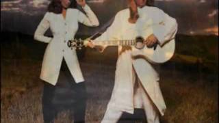 The Judds - Rockin With The Rhythm Of the Rain