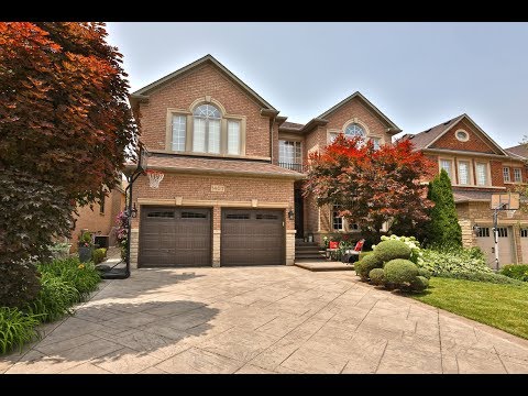 1407 Clearwater Crescent, Oakville, Ontario