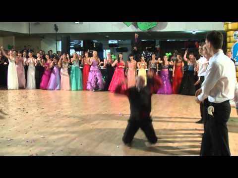 maturitní ples, i takto může probíhat maturák