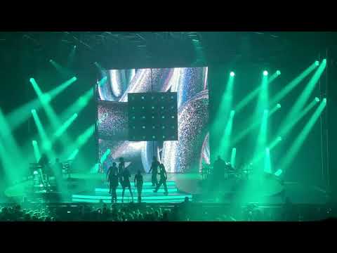 ANGELE en concert - "Tour Nonante Cinq"  (Dôme de Marseille 10/05/2022)