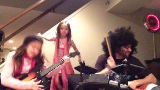 Mucky Pup Little Pigs Video