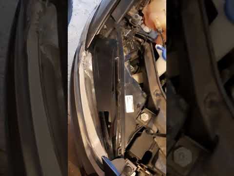 Ford Fusion 2014-2018 headlight easy replacement