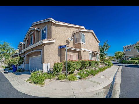 4 Bedroom Oaklane Townhome in Santa Clarita! property video