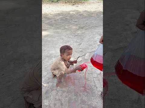 So Cute Baby Give His Best #baby #cutebaby #littlebaby #smartbaby #usababy #viralbaby #chuchutv