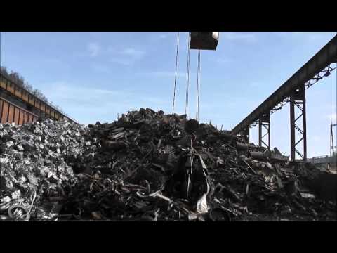 Loading steel scrap and alloy