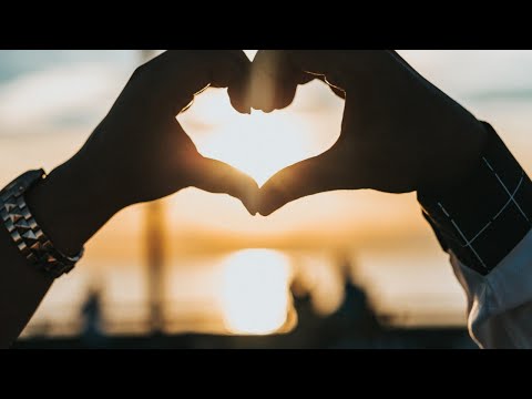 Sudheer Reshmi Walking on the Beach - Love Birds