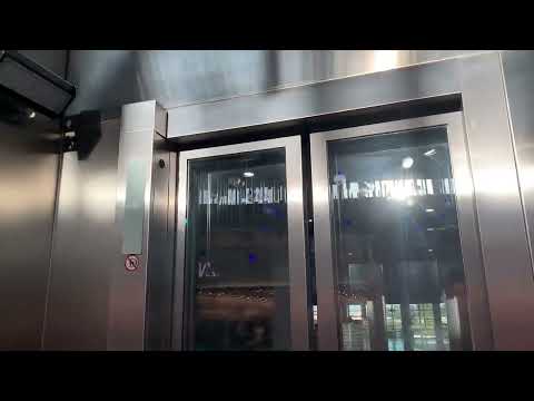 Another Schindler 3000 Lagoh Shopping Center, Avenida de Palmas Altas, Seville, Spain