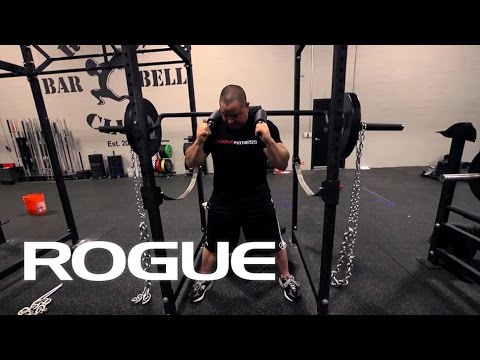 Movement Demo - Squatting With Chains
