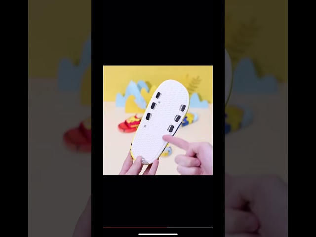 Vídeo relacionado con Pokémon Slippers Boys Kids Pikachu Pokeball Black House Shoes Mocasines 28