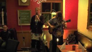 Madeleine Peyroux - Don&#39;t Wait Too Long (live at &#39;La Chata&#39; in Bonn, meoneo)