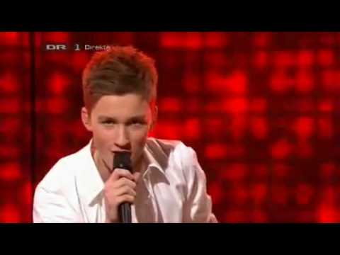 X Factor 2010 DK live show 2 - Jesper "Say Say Say"