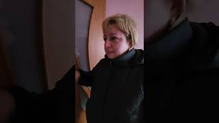 «Це не армія, це орда»: як виглядає квартира мирних жителів у Снігурівці, де мешкали росіяни (відео)