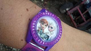 🎀 Disney Frozen Kids Digital Watch – Anna & Elsa, Fun & Easy to Read
