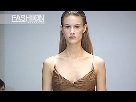CARMEN MARC VALVO Fall 2002 2003 New York - Fashion Channel