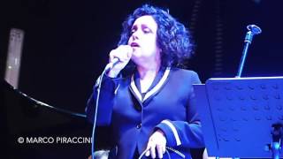 ANTONELLA RUGGIERO: &quot;Cavallo Bianco&quot; live - Concerto di Natale 2016