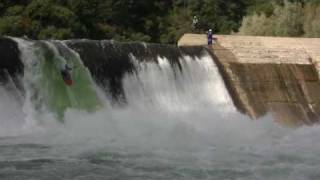 preview picture of video 'Tom running Big Bend Dam on the North Fork Feather'