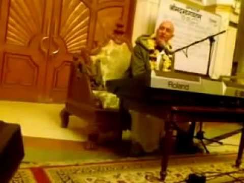 Mahatma Das Singing - ISKCON Delhi
