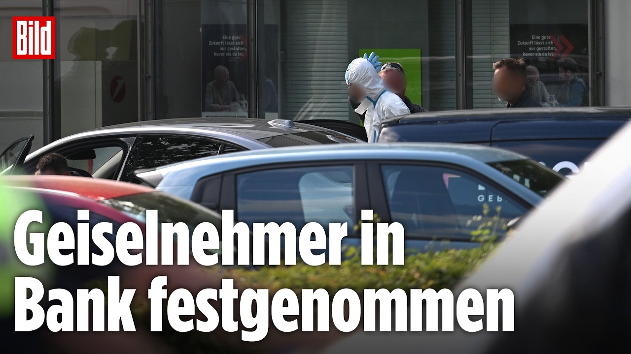 Messer-Drama in Regensburg: Hier wird der Geiselnehmer abgeführt