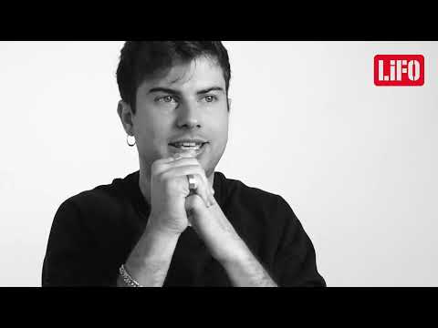 Βασίλης Ντάρμας: «Το θέατρο με βοήθησε να αγκαλιάσω το σύνδρομο Tourette» | LiFO