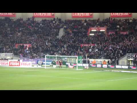 TFC 1-2 Bordeaux : Cédric Carrasso sifflé au moment de s'avancer vers le Virage Brice Taton