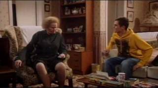 Catherine Tate - Nan - Leave It To The Cats Home