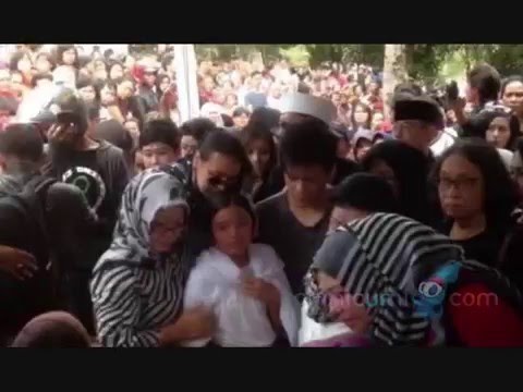 5 Bukti Kesetiaan Sophia Kepada Ariel Noah