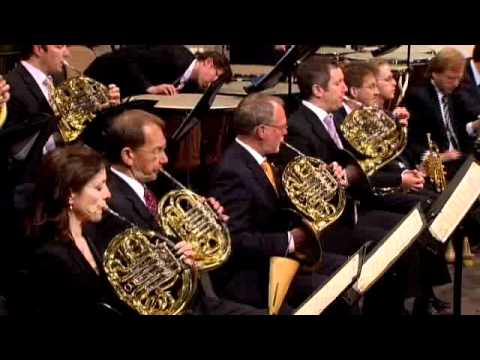 Trailer Rattle conducts Tchaikovsky, Stravinsky & Rachmaninov