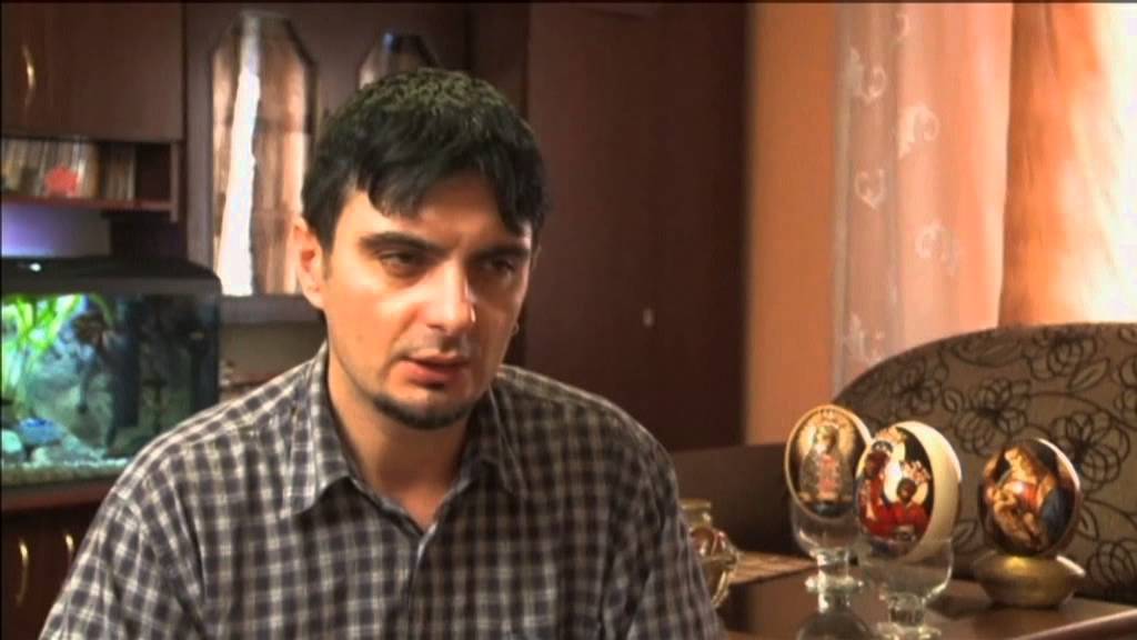 Easter Egg Art: Polish artist turns egg shells into his canvas