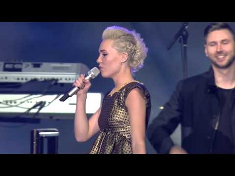 Linnea feat. Svenstrup og Vendelboe "Tomme Ord" Live fra The Voice '15