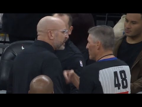 Jason Kidd has words for Scott Foster during timeout and gets instantly ejected 😳
