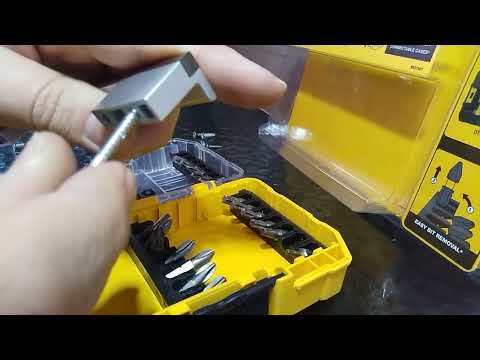 Набор бит DeWALT EXTREME FlexTorq, 25 мм и 50 мм, 25 шт, кейс (DT70709) Набор бит DeWALT EXTREME FlexTorq, 25 мм и 50 мм, 25 шт, кейс (DT70709)