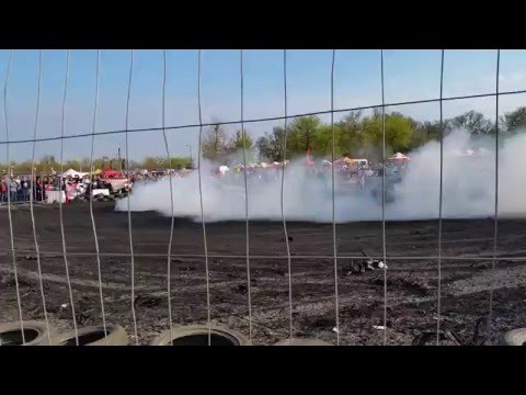 BMW e36 burnout | Toruń 2016 Majówka - Palenie gumy