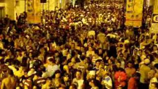 preview picture of video 'Carnaval 2010 Trio Eletrico Batatão Taquaritinga-SP'