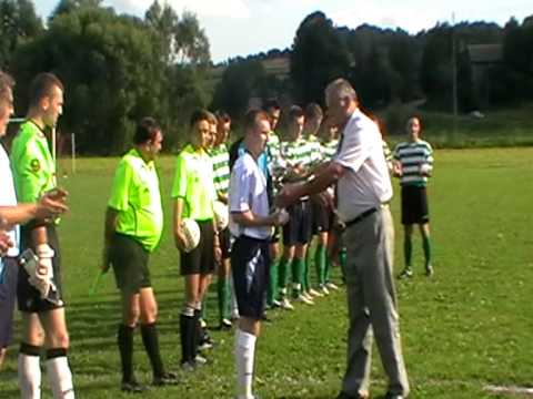 wręczenie pucharu za awans LKS Łopuchowa 08/09