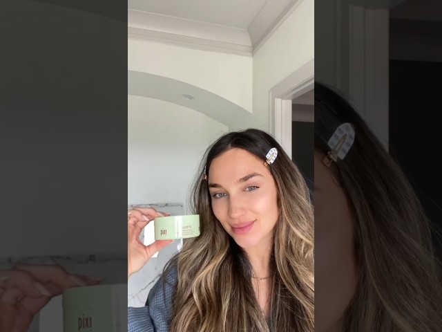 Vídeo relacionado con Pixi Beauty NutrifEYE Eye Patches | Parches Ojos Bolsas y Ojeras con Flor de Rosa, Aloe Vera y Manzanilla para Hidratar y Calmar el Contorno de Ojos | 30 Pares/60 Unidades