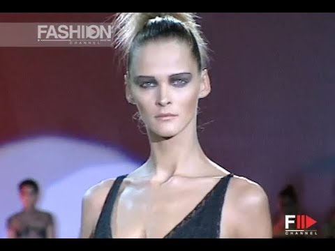 VALENTINO Fall Winter 2001 2002 Paris - Fashion Channel