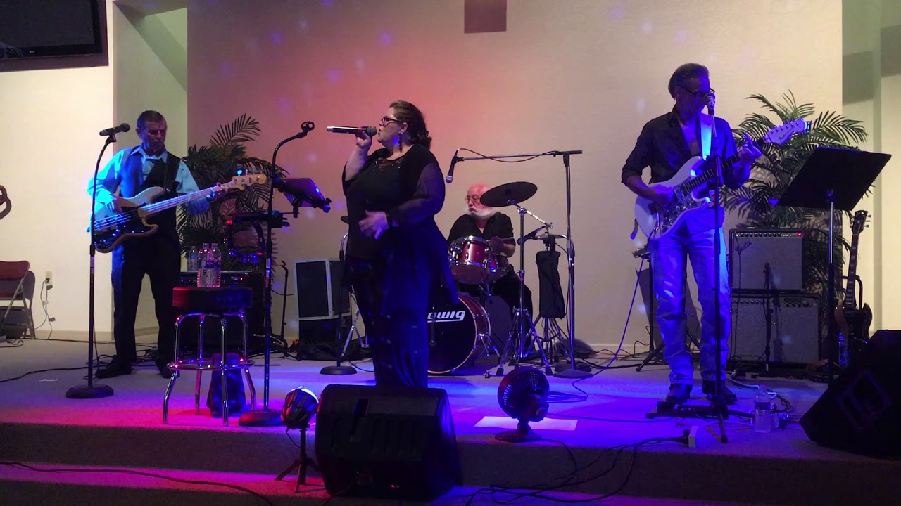 Promotional video thumbnail 4 for Rose Gold Band