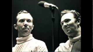 Clancy Brothers & Tommy Makem - As I Roved Out (rare alternate take)
