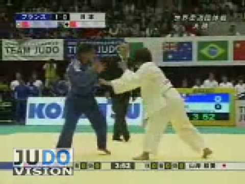 JUDO 2008 World Team Championships Tokyo: Laetitia Payet (FRA) - Emi Yamagishi (JPN)