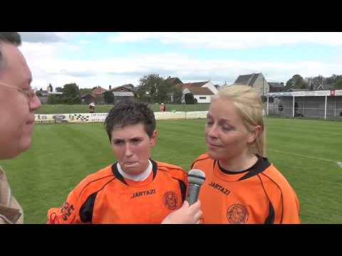 Wendy Poelmans en Ellen Janssens na de wedstrijd Wolfsdonk-Antheit op 03.05.2014