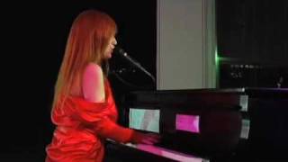 Tori Amos, &quot;Star of Wonder&quot;