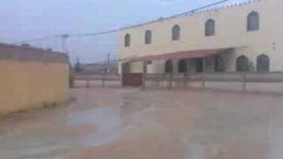 preview picture of video 'أمطار صيفية غزيرة بحاسي بحبح'