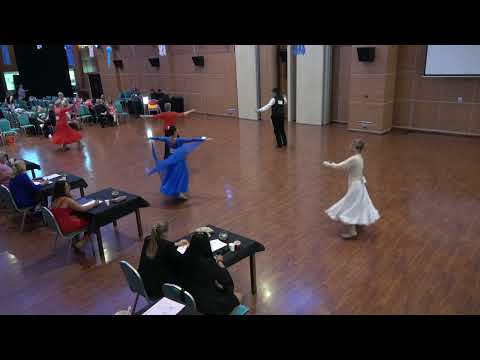 CLASSIC NOVICE PEARL M & EMERALD F 2 RISE & FALL