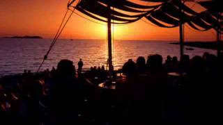 Cafe del Mar Music - 5th & Avenida