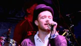 The Good, The Bad and The Queen - Three Changes [Official Music Video]