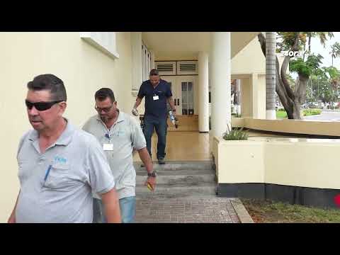 A proteha Bestuurskantoor cu plywood